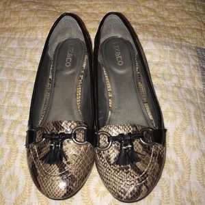 Women’s dress shoes